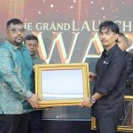 Hamdani Terima Piagam Penghargaan atas Dedikasi Advokasi Hukum