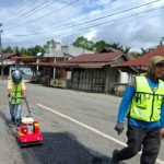 PUPR Aceh Barat Pacthing Jalan Pidie -Aceh Barat