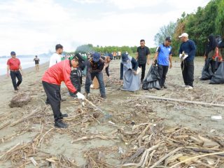 Pemkab Aceh Barat Wajibkan ASN Gotong Royong Dua Kali Sepekan