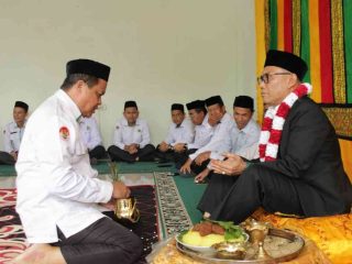 Dr. Tgk. H. Khairul Azhar, MA,  Dipesijuk Di Aula Kemenag Aceh Barat