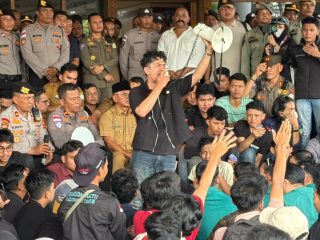 ARA Jilid II: Demo Cabut Pergub JKA Gubernur Tidak Di Tempat, Massa Merasa Dikhianati