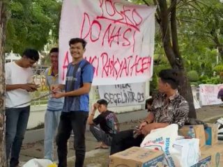 Massa Aksi ARA Jilid II Masih Duduki Kantor Gubernur Aceh , Masyarakat Berbondong-bondong Kasih Donasi