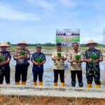 Pimpin Tanam Perdana MT Gadu 2026, Bupati Safaruddin : Tahun 2027 Bakal Mensubsidi Ongkos Bajak Sawah Bagi Petani
