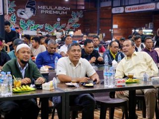 Pemkab Aceh Barat Nobar Piala Dunia 2026 di Warkop Premium