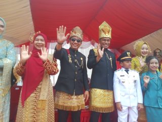 Ribuan Warga Abdya Padati Lokasi Pawai Karnaval HUT RI Ke 81