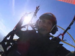 Tampil  Memukau Kapten Husnisah di Langit Biru Bawa Bunner Arah Baru Di HUT RI Ke 81