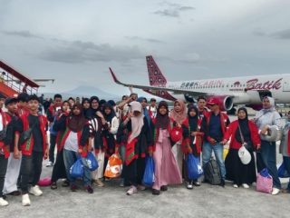 Tiba di Aceh Barat, Kontingen Pramuka Di sambut Suasana Haru Keluarga