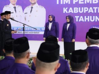 Bupati Tarmizi Kukuhkan Ketua Pengurus Tim Pembina Posyandu
