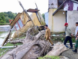 Bersama Dirjen Kementerian PKP, Wabup Said Tinjau Desa Terdampak Bencana di Aceh Barat
