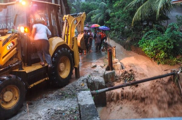 Akibat Hujan Lebat, BPBD Abdya Gerak Cepat Bersih Saluran Tersubat di Alue Selaseh Jeumpa