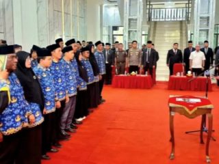 Bupati Safaruddin Lantik 19 Pejabat Eselon III dan IV 